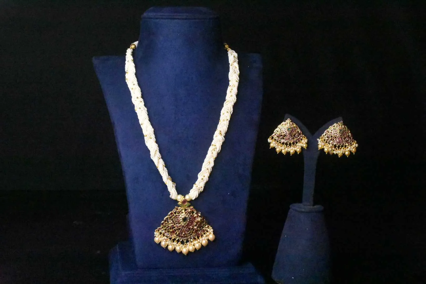 Kempu Pendant set