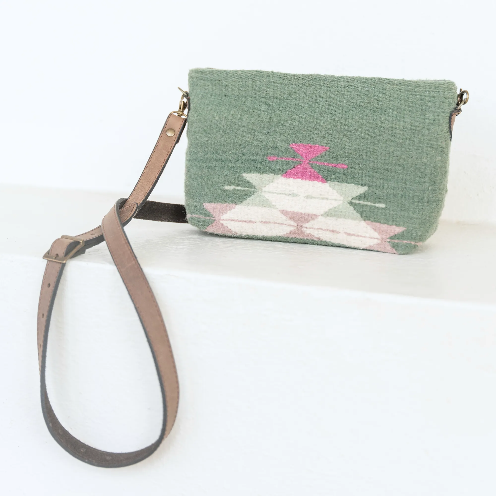 Nopal Convertible Clutch