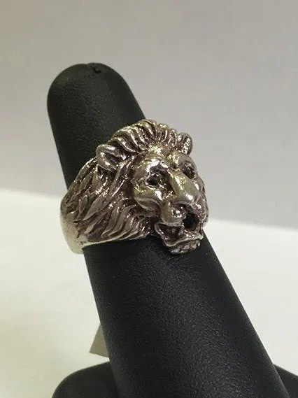 Three Bezel Lion-UDINC0349